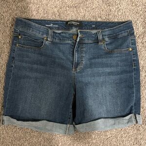 Liverpool LA denim walking shorts size 16W EUC